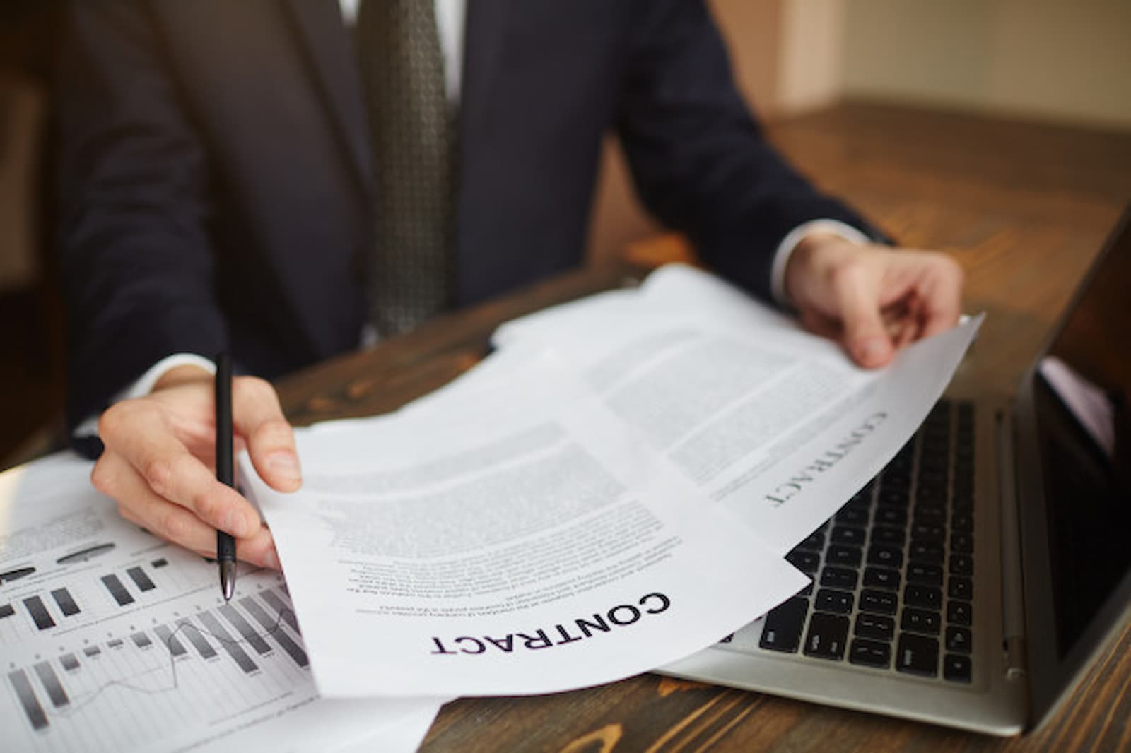 O Que Faz um Auxiliar de Vendas?